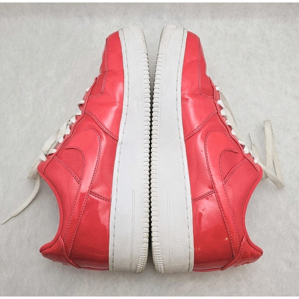 EUC Mens Size 9.5 - Nike Air Force 1 '07 LV8 UV Siren Red 2018 AJ9505-600